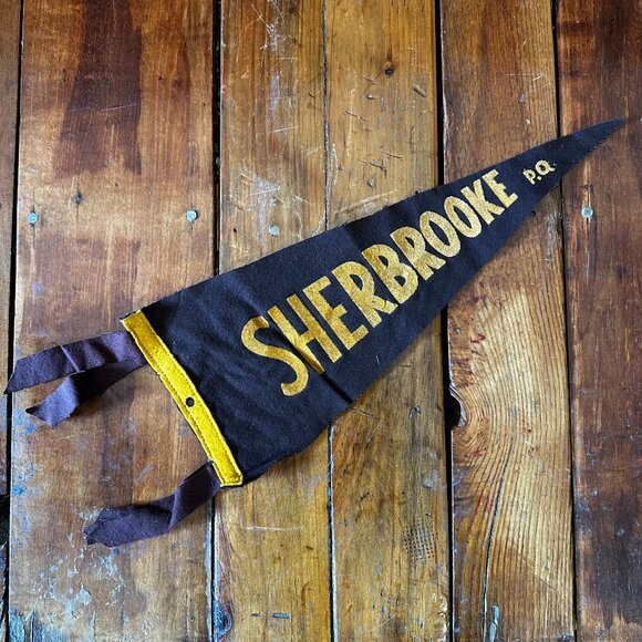 Vintage Sherbrooke PQ Felt Pennant - Picture 1 of 6